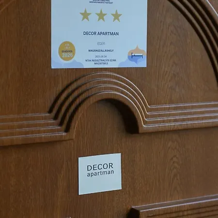 Decor * Eger